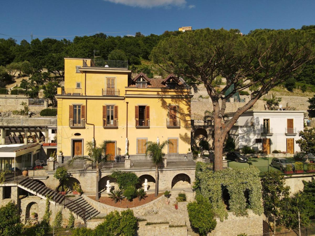 Villa Di Natale パガーニ エクステリア 写真
